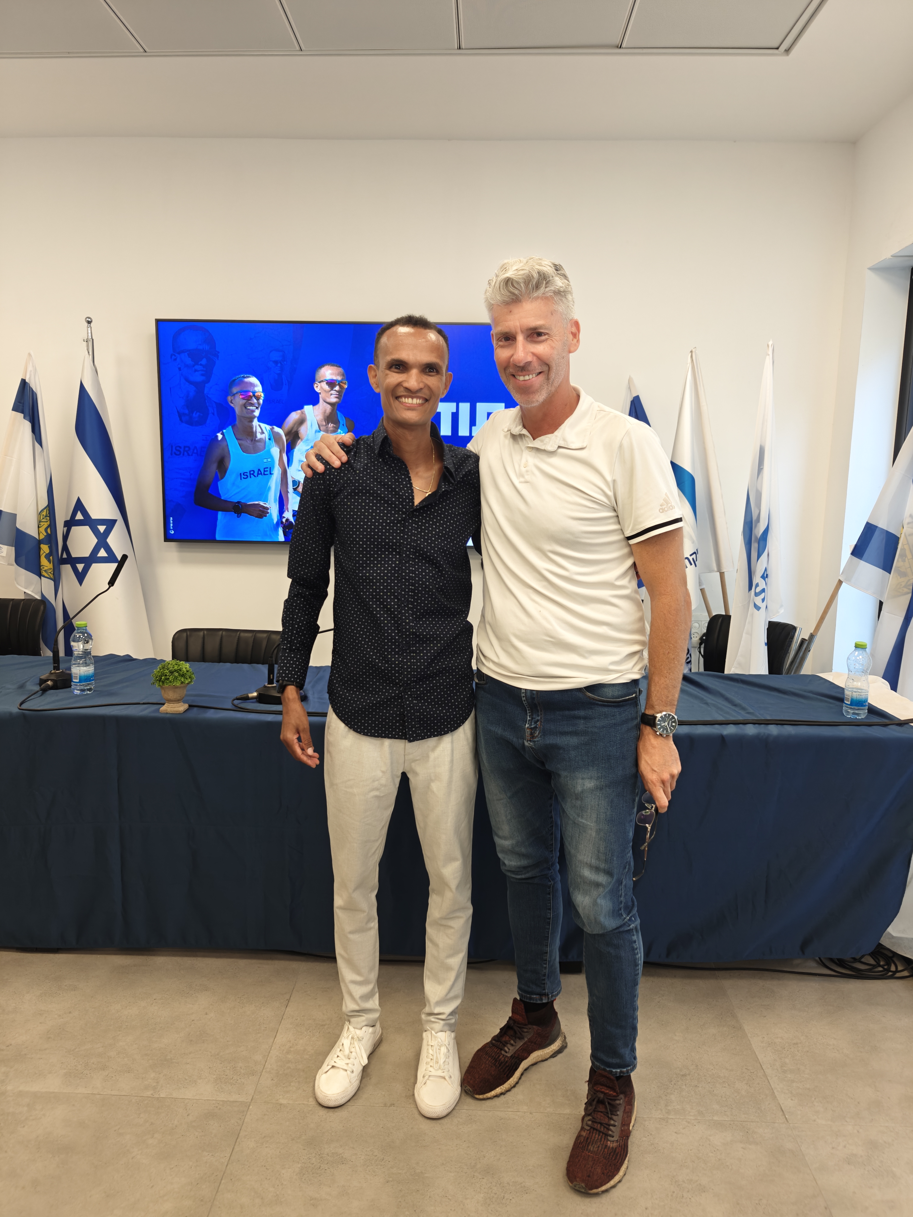 הישגים וגביעים